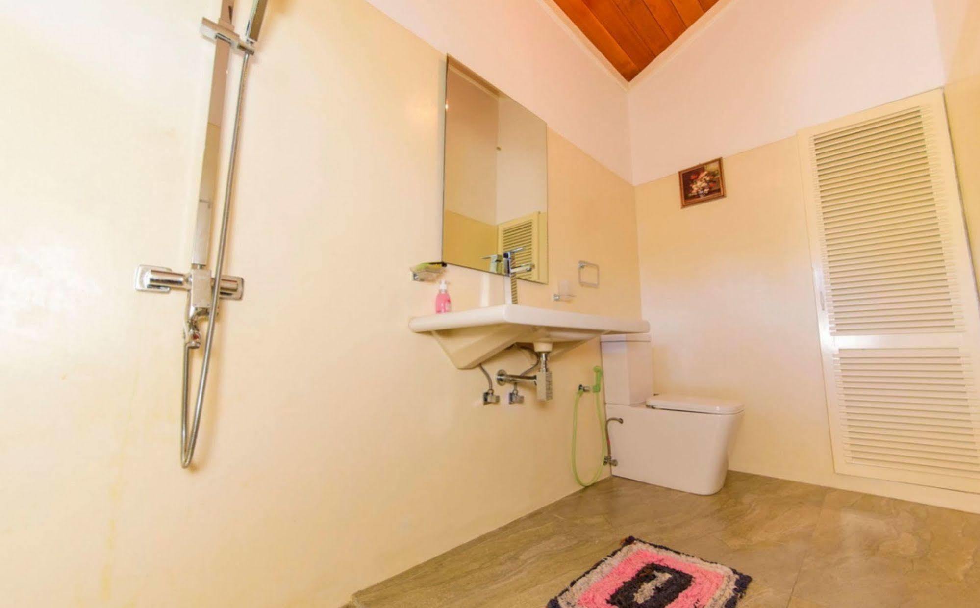 Hikka Hide Villa Хиккадува Экстерьер фото