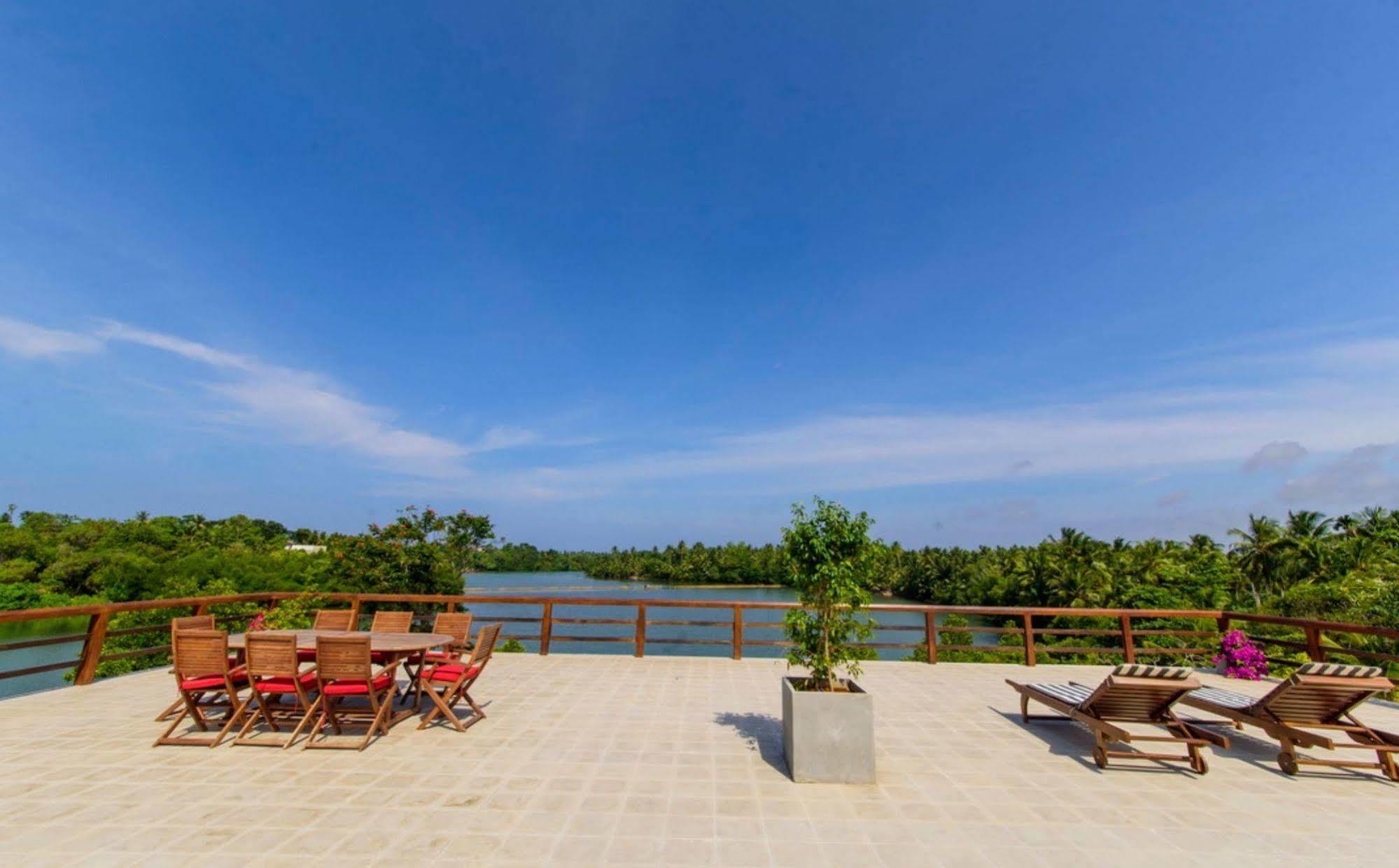 Hikka Hide Villa Хиккадува Экстерьер фото